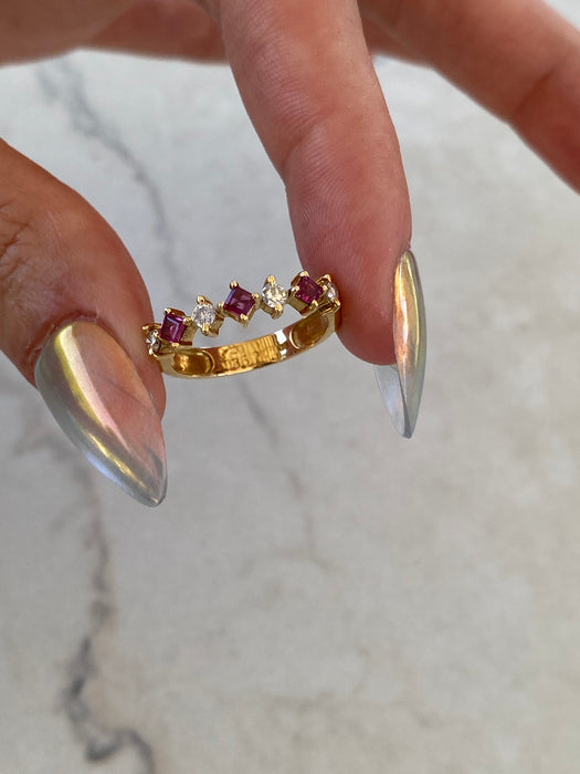 Vintage 18K Diamond & Ruby Ring