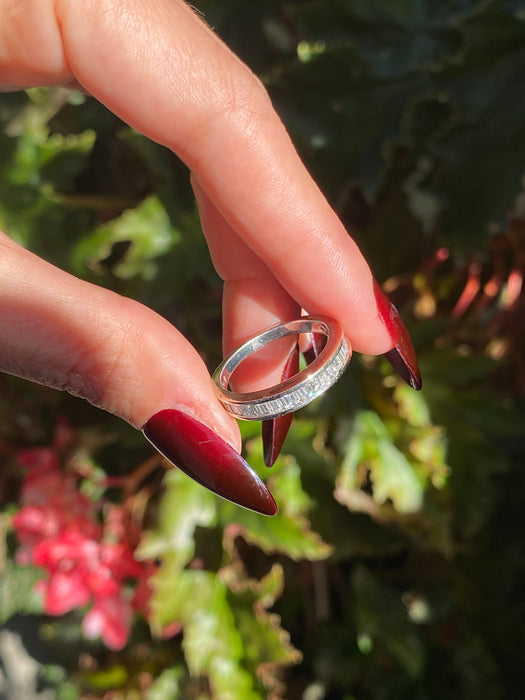 14k white gold diamond baguette ring size 7