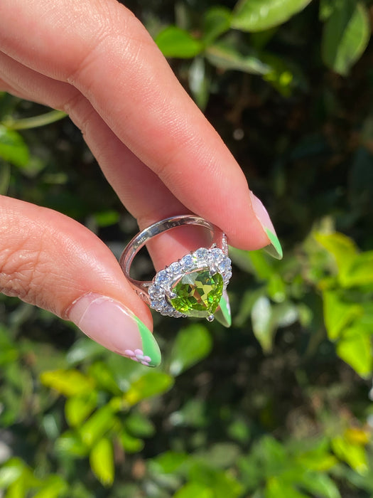 Platinum 950 peridot heart diamond ring size 6.5