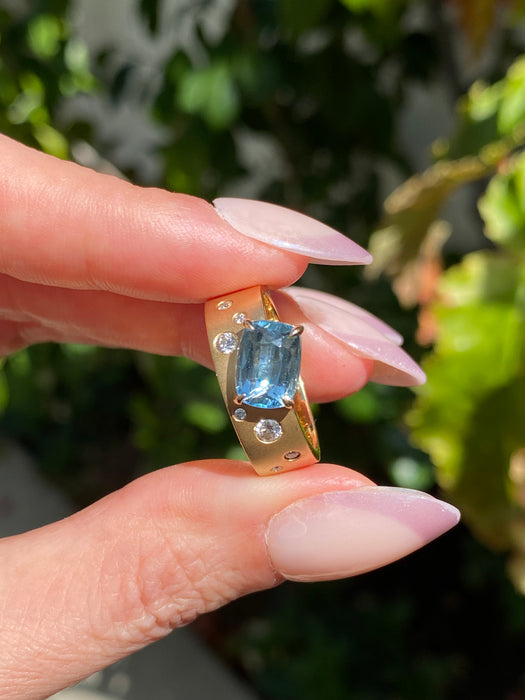 18k Brushed Gold Aquamarine & Diamond Ring – Size 6.5