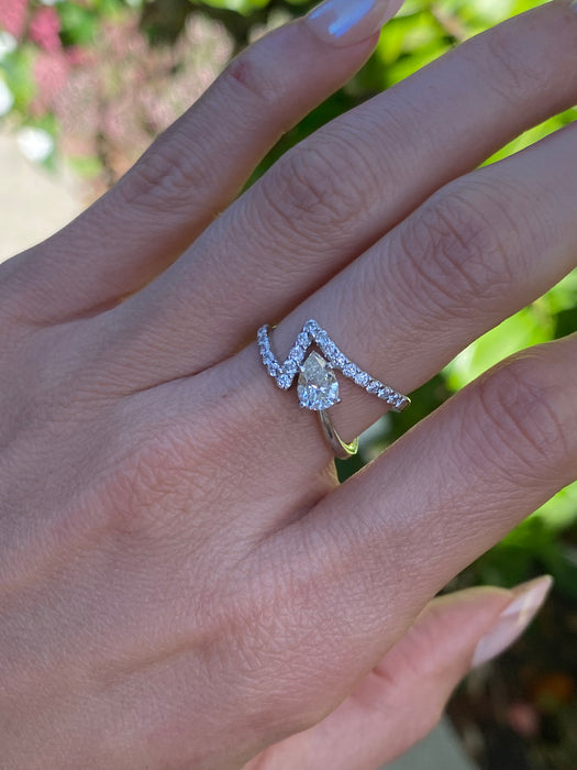 Vintage Platinum 900 Pear Diamond Zig Zag Ring (0.92 CTW)