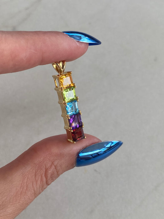 Vintage 18K Gold Rainbow Princess Cut Gemstone Pendant