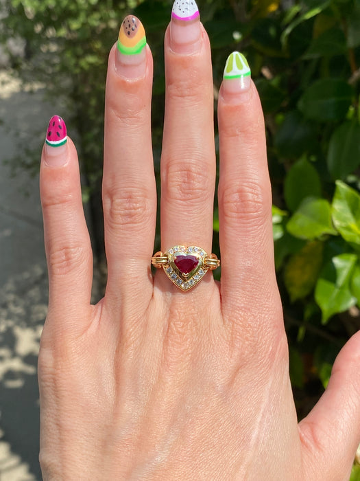 18k ruby and diamond heart articulated ring size 6