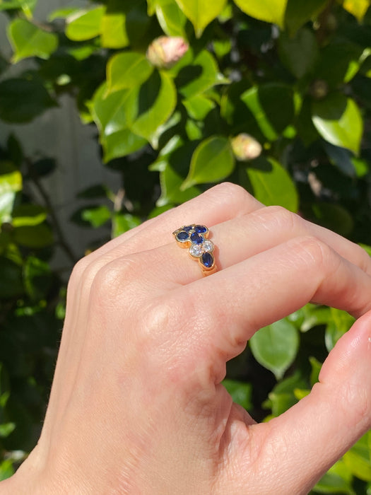 18k blue sapphire and diamond flower ring size 5