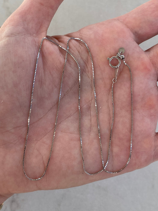 Vintage Platinum 850 Box Chain