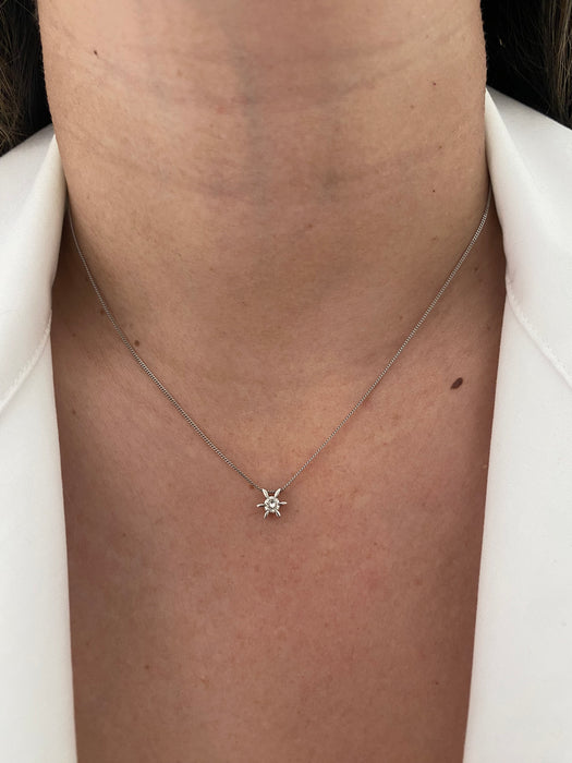 Platinum 850/900 diamond star necklace