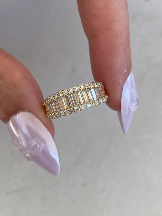Vintage 18K Gold Baguette & Diamond Ring