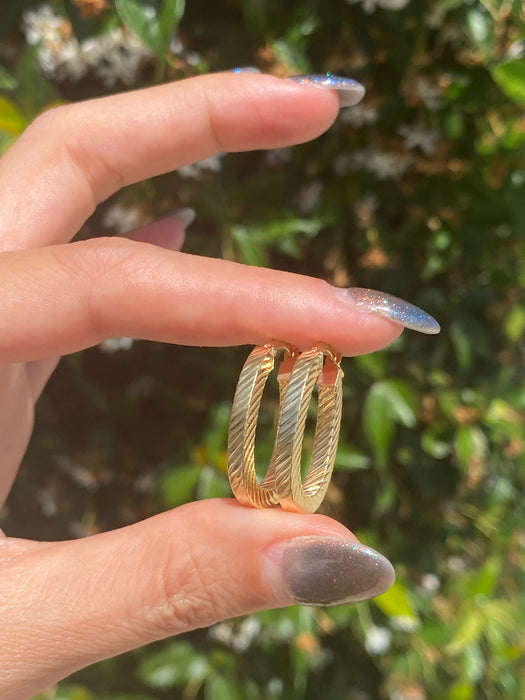 14k fluted oval hoop earrings
