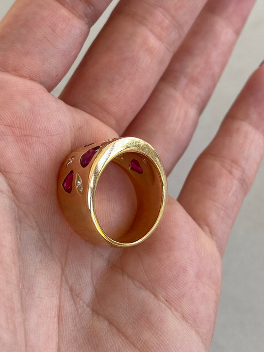 Vintage 18K Gold Ruby Heart & Diamond Ring