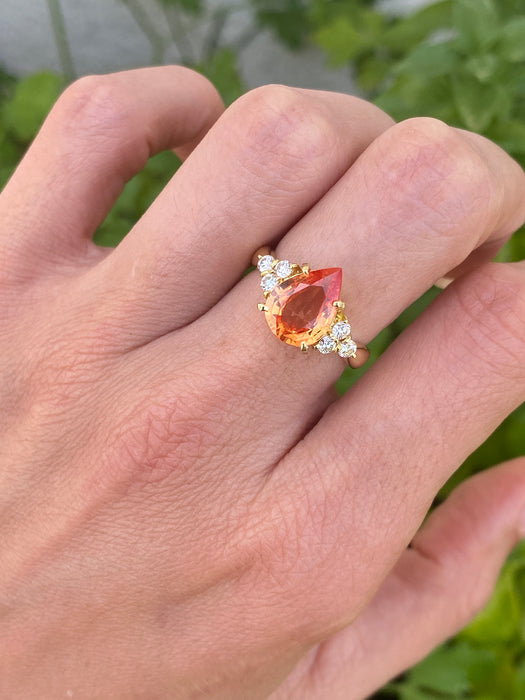 Vintage 18K Gold Orange Pear Sapphire Diamond Ring
