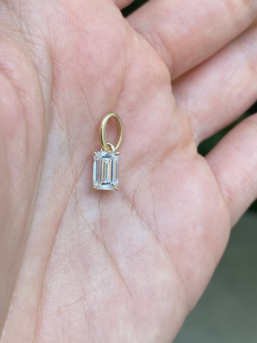 14k 1.03 tcw lab emerald cut diamond pendant