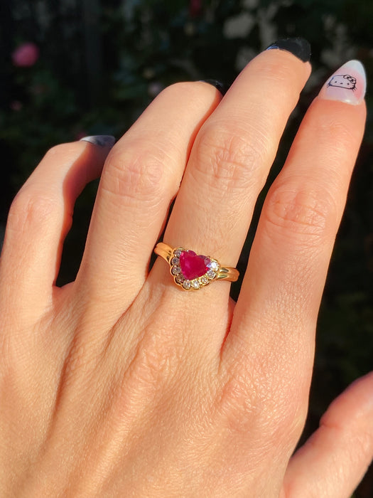 18k ruby diamond heart ring size 6.25