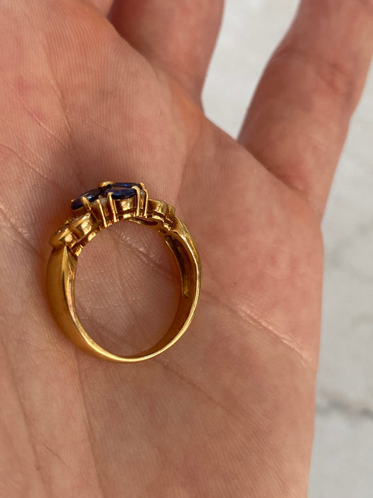 Vintage 18K Blue Sapphire & Diamond Flower Pinky Ring