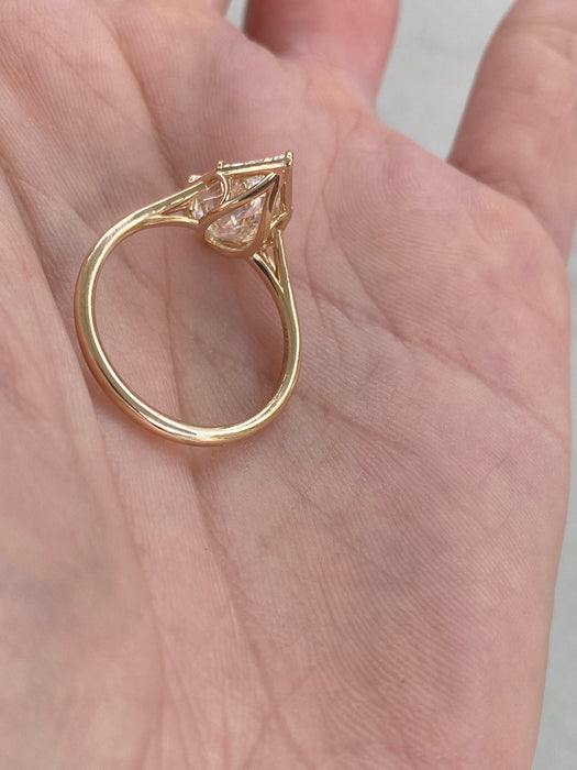 14K Gold IGI Certified Lab Diamond Pear Ring – 2.99 Carat