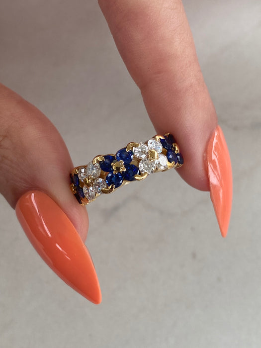 Vintage 18K Gold Blue Sapphire & Diamond Flower Ring | 2.21 TCW | Size 5