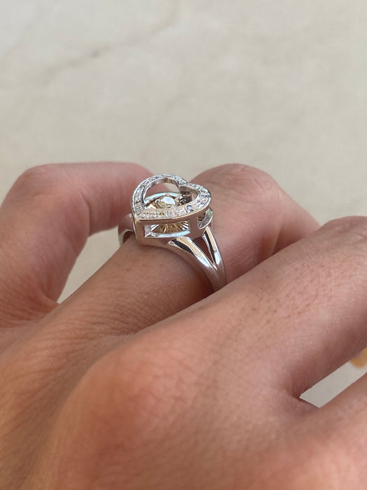 Vintage 18K Two Tone Fluted Heart Diamond Ring
