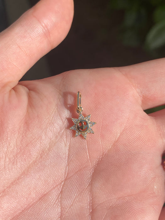 14k smiley sun diamond star pendant