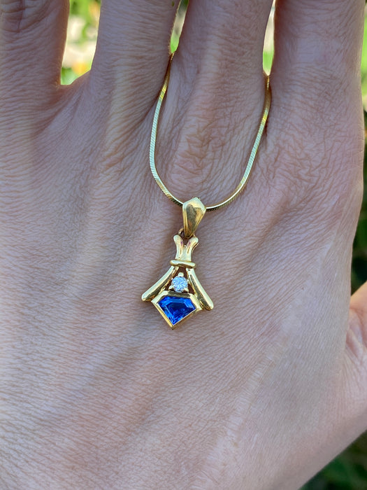 Vintage 18K Gold Bezel Set Blue Sapphire & Diamond Pendant