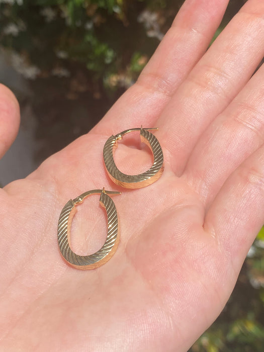 14k fluted oval hoop earrings