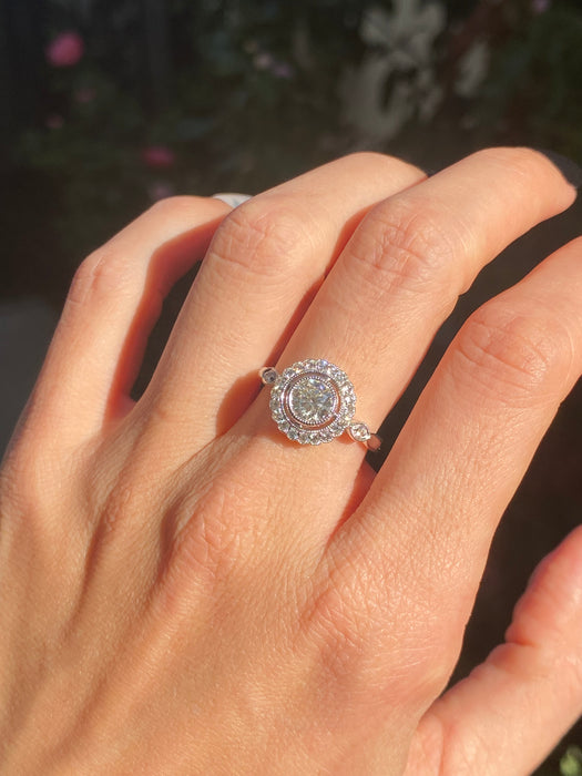 Platinum 900 diamond flower ring size 6.25