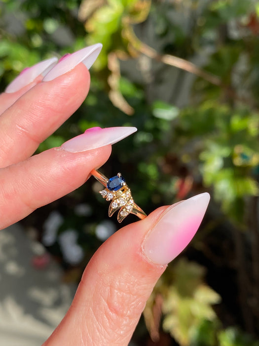 Vintage 18K Gold Natural Blue Sapphire Diamond Pinky Ring Size 4.25