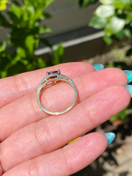 10k garnet diamond ring size 7.25