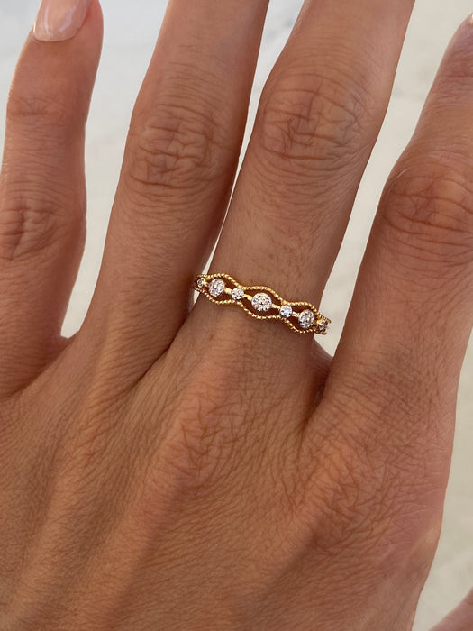 14K Gold Diamond Milgrain Scalloped Ring