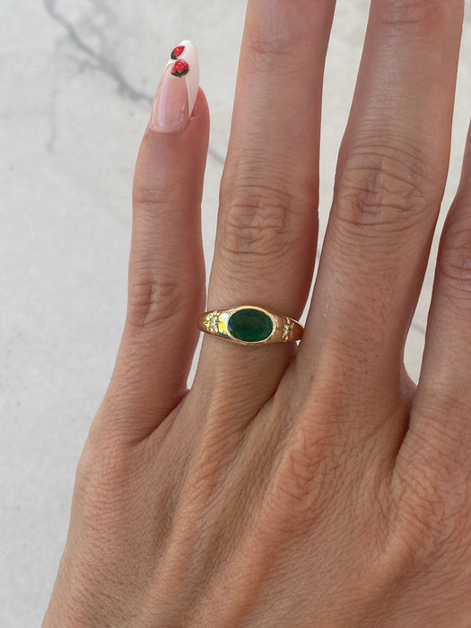 14K Gold Natural Oval Emerald & Diamond Star Pinky Ring