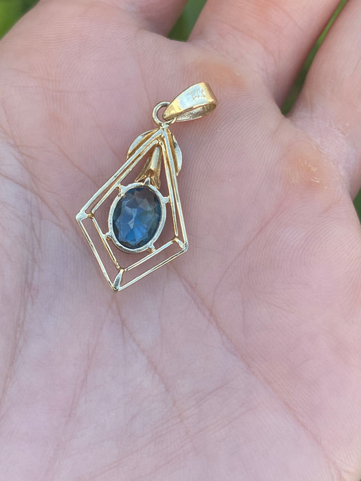 14k London blue topaz pendant