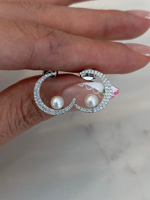 14K White Gold Diamond Crescent Moon Pearl Stud Earrings – 0.30 TCW Diamonds