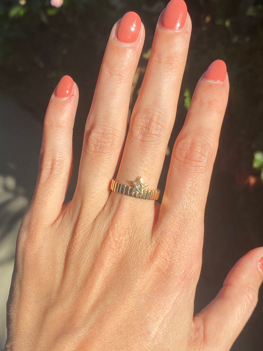 14k ribbed star diamond ring size 6.5