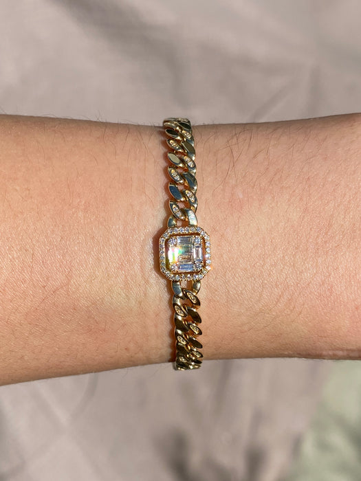 14k diamond curb bracelet 6.75”