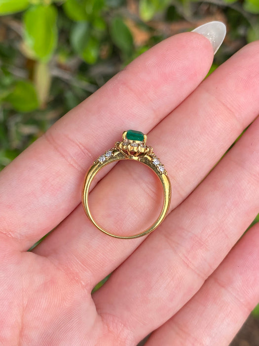 18k emerald and diamond ring size 6.5