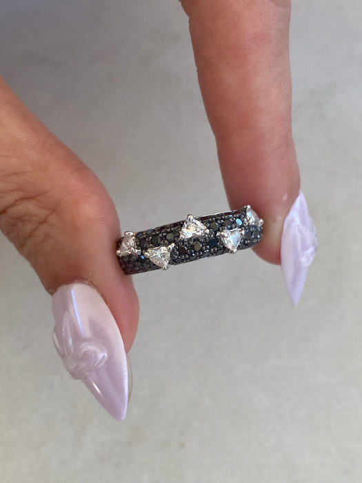 Vintage Platinum Black & White Diamond Heart Ring