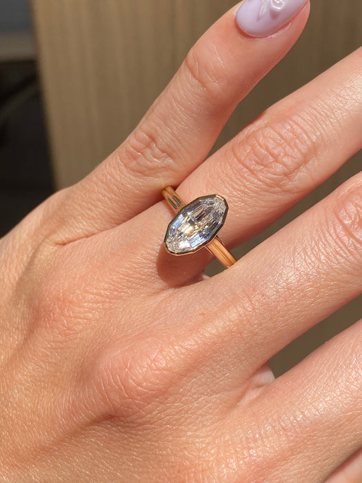 14K Gold 2.05 Carat Oval Step-Cut Lab Diamond Ring – IGI Certified