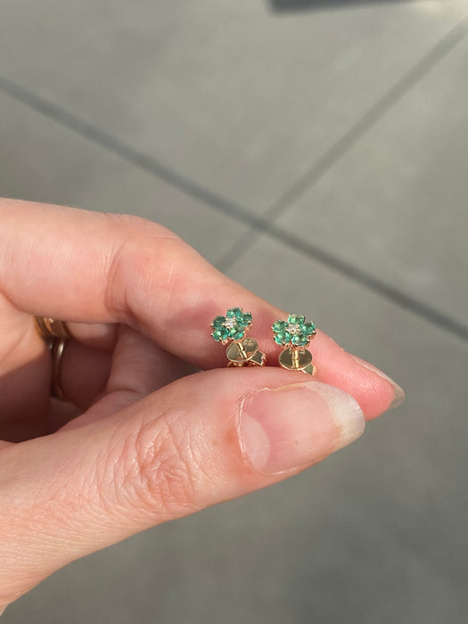 14k emerald and diamond flower stud earrings