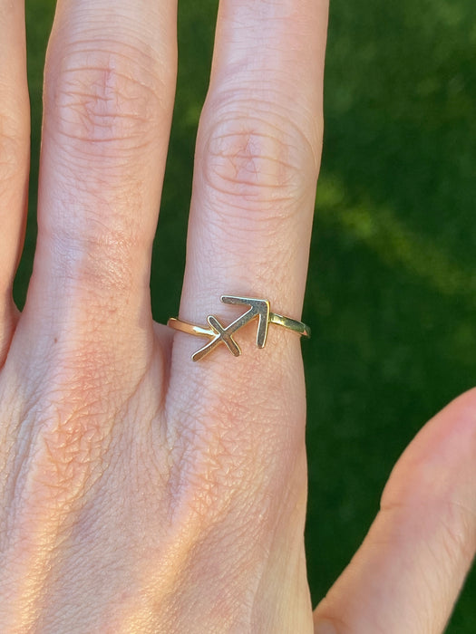 14k Sagittarius ♐️ zodiac ring size 6.25