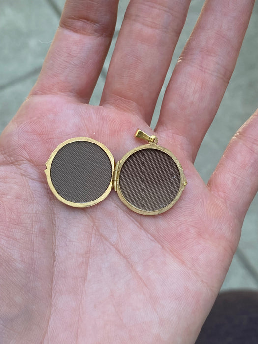 14K Gold Vintage Round Locket Charm
