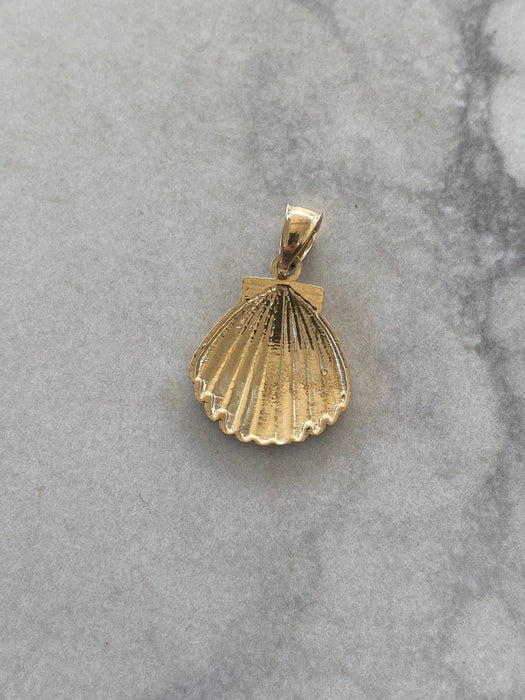 14K Gold Shell Charm Pendant