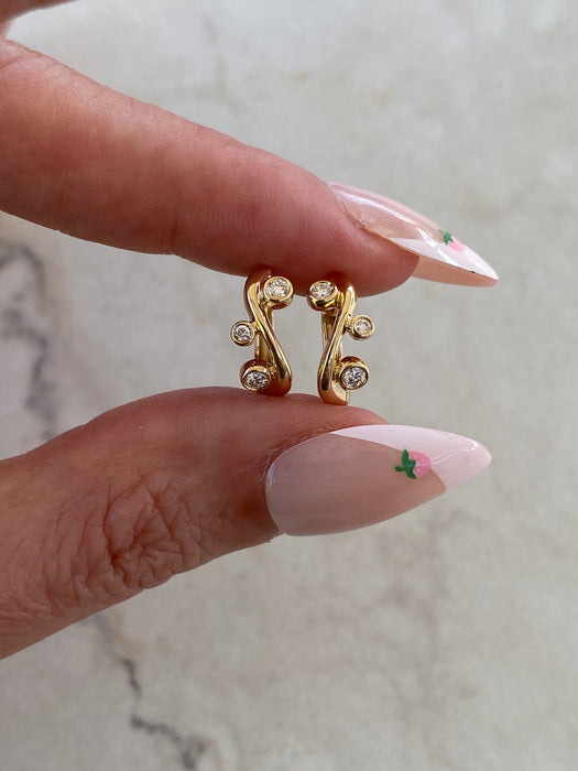 14K Natural Diamond Wavy Huggie Earrings