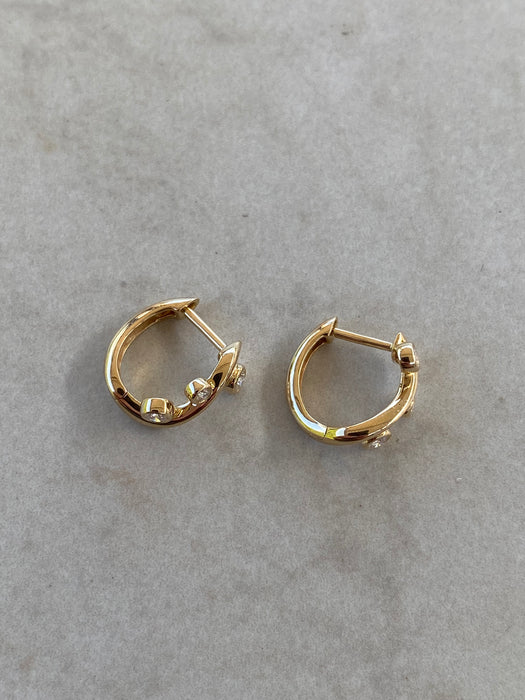 14K Natural Diamond Wavy Huggie Earrings