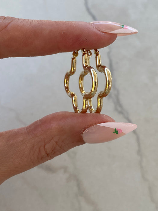 14K Gold Puffy Clover Hoop Earrings