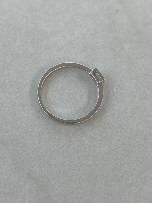 18K White Gold Bezel-Set Baguette Diamond Ring