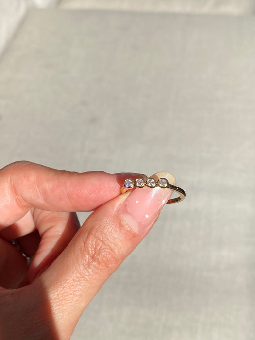 14k bezel set horizontal ring size 6.5