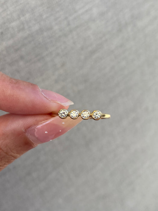 14k bezel set horizontal ring size 6.5